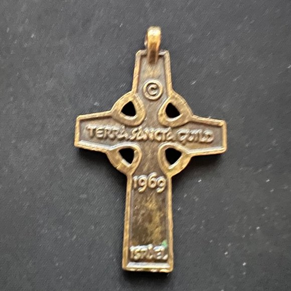 Vintage 1969 Terra Sancta Guild Israel Enamel Cross Crucifix Pendant - Picture 4 of 4